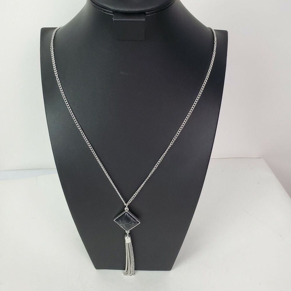 NWOT Silver Tone Necklace‎ Long Adjustable Chain Tassel Faux Black Marble